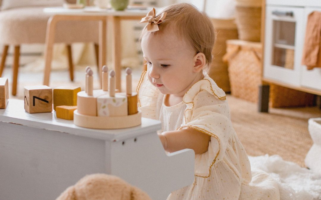 Geschenk-Idee Kinderküche aus Holz: Für kleine Köche und Bäcker