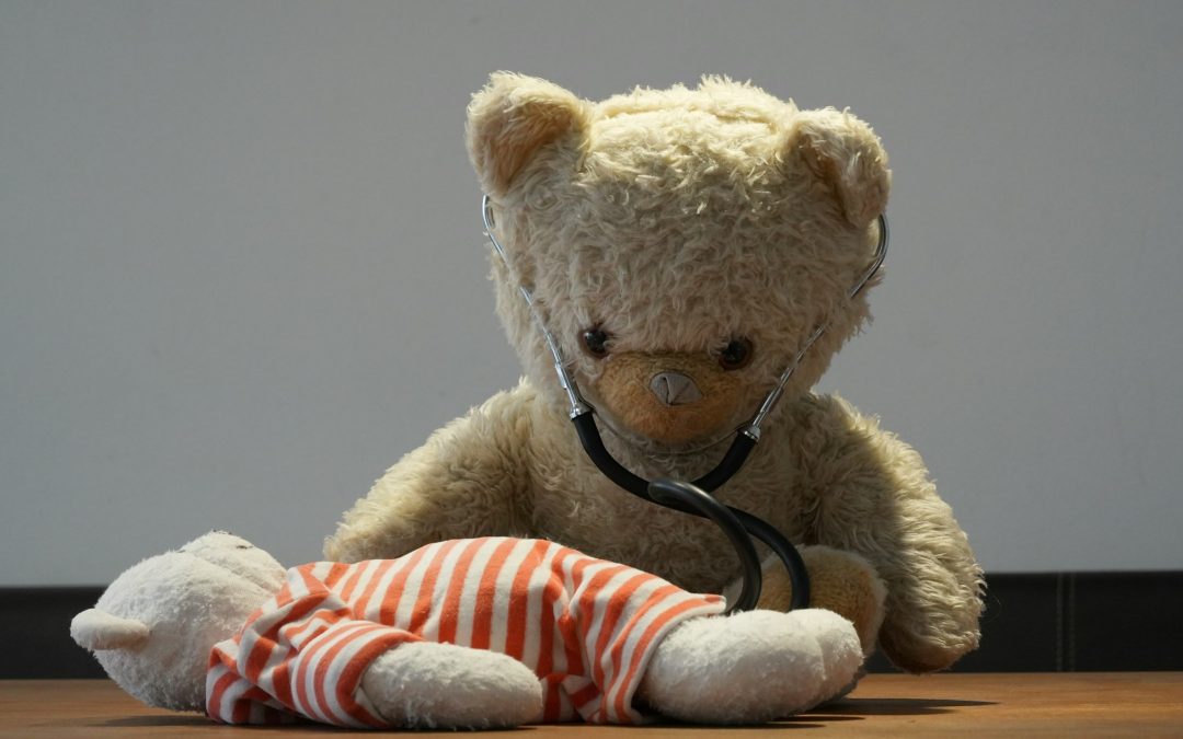 Arztkoffer für Kinder aus Holz: worauf es ankommt