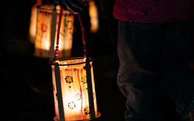 St. Martin mit Kindern feiern: die Geschichte, die Lieder und der Abend
